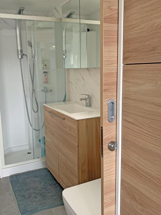Bonita Houseboat Apartment Portorose ภายนอก รูปภาพ